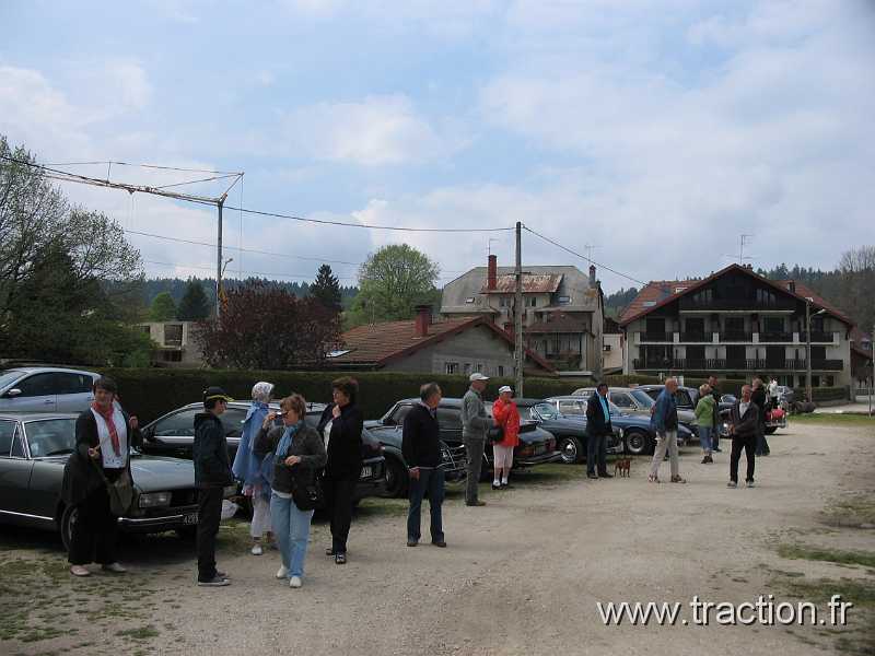 2011_CVAAM_35ans_13_Tour_du_Lac (8).JPG - 35 Ans du CVAAM, sortie dans le Doubs et le Jura, du 26 Avril au 1er Mai 2011, ballade autour du lac de Vouglans